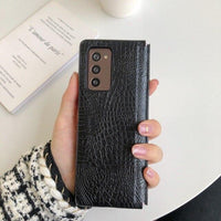 Crocodile black